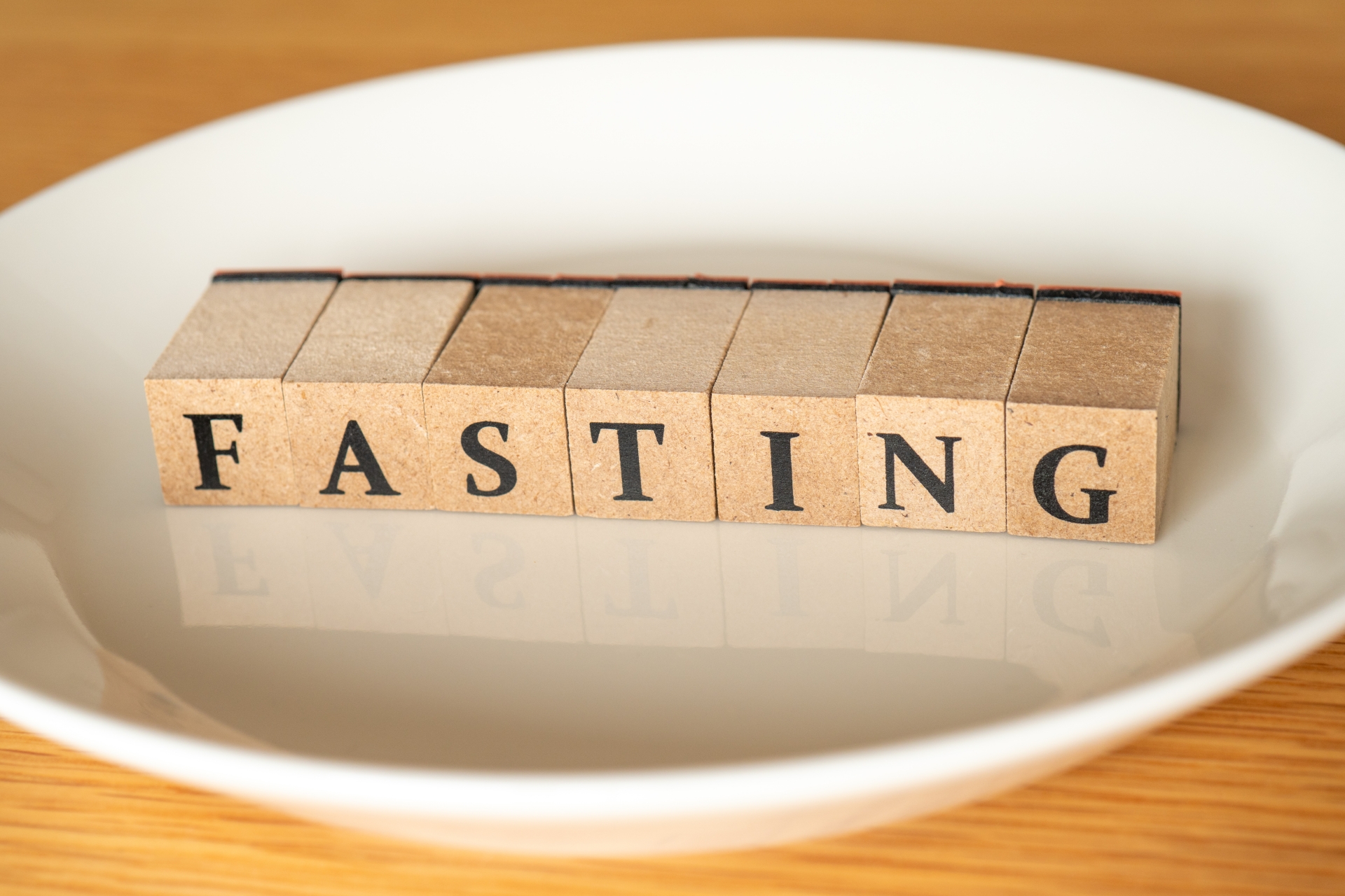 ダイエット中のファスティング記事についてのアイキャッチ画像